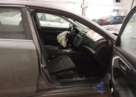 2017 Nissan Altima 2.5 Sv z USA, uszkodzony, nr VIN 1N4AL3AP5HC486202